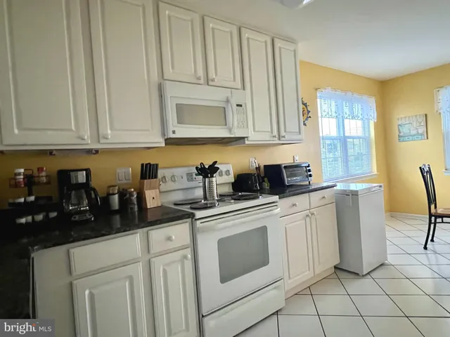 $1,400 | 37171 Harbor Drive, Unit 382, Ocean View, DE 19970