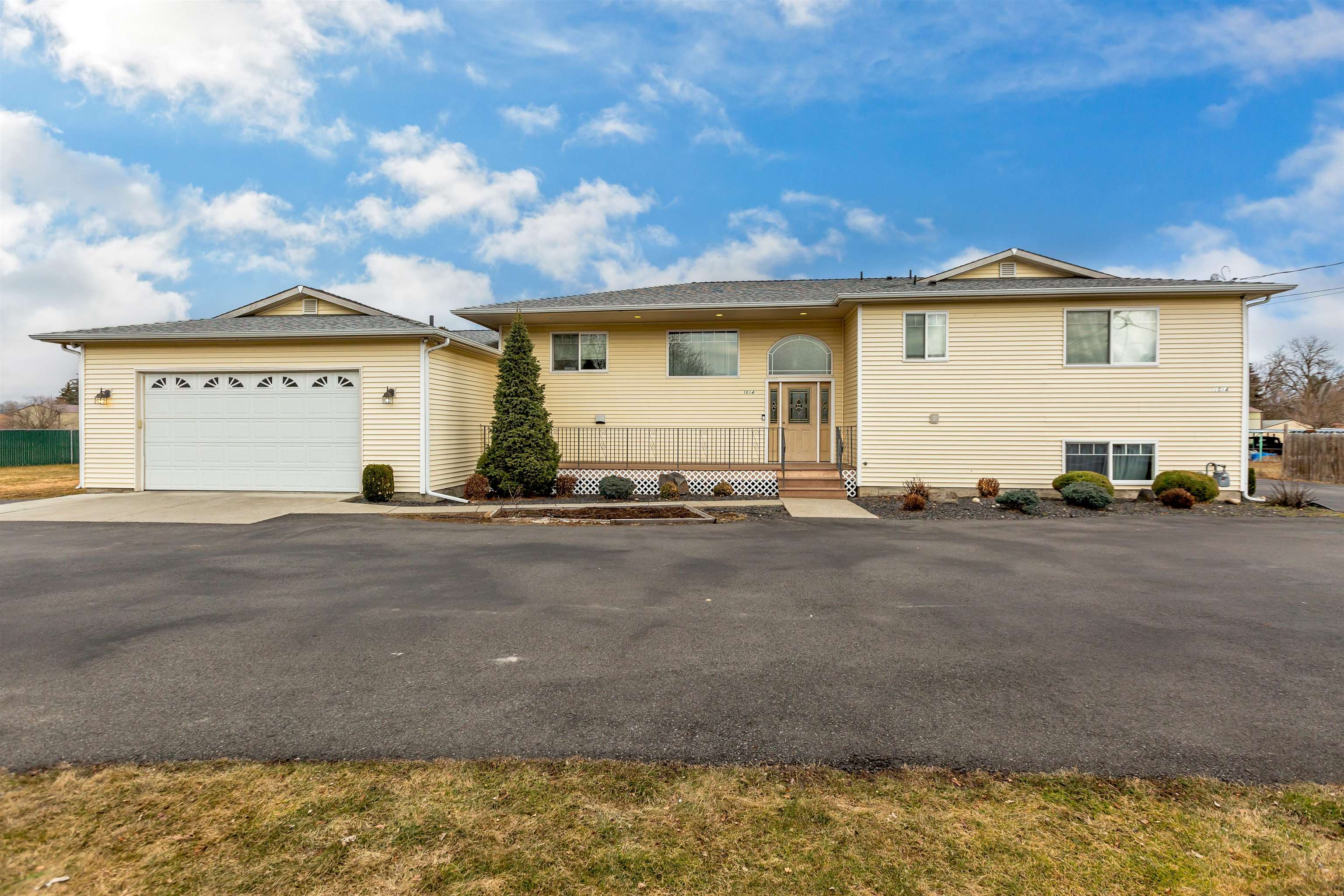 1014 North Woodruff Road Spokane Valley, WA 99206 - Photo 1 of 35