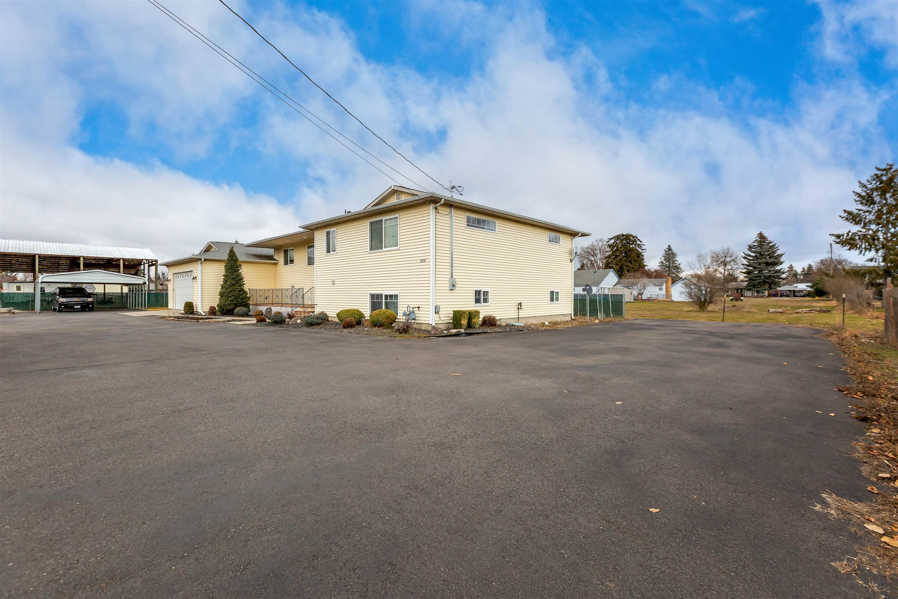 1014 North Woodruff Road Spokane Valley, WA 99206 - Photo 2 of 35