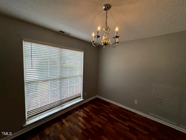 $2,200 | 102 Alice Court, Apex, NC 27502