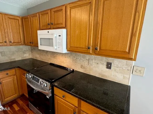 $2,200 | 102 Alice Court, Apex, NC 27502