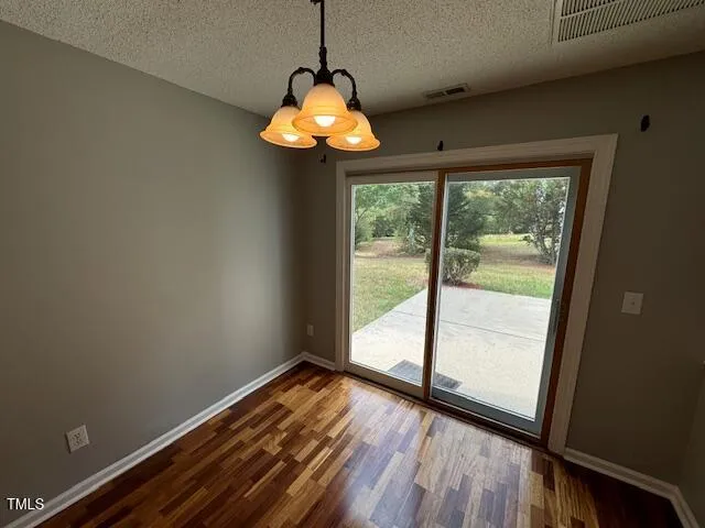 $2,200 | 102 Alice Court, Apex, NC 27502