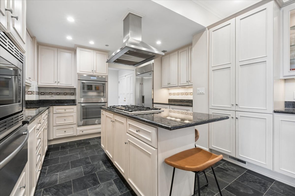 2100 North Racine Avenue, Unit 3D Chicago, IL 60614 - Photo 26 of 49