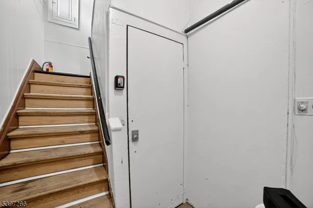 $599,900 | 301 East 9th Avenue, Roselle, NJ 07203