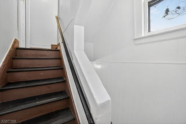 $599,900 | 301 East 9th Avenue, Roselle, NJ 07203