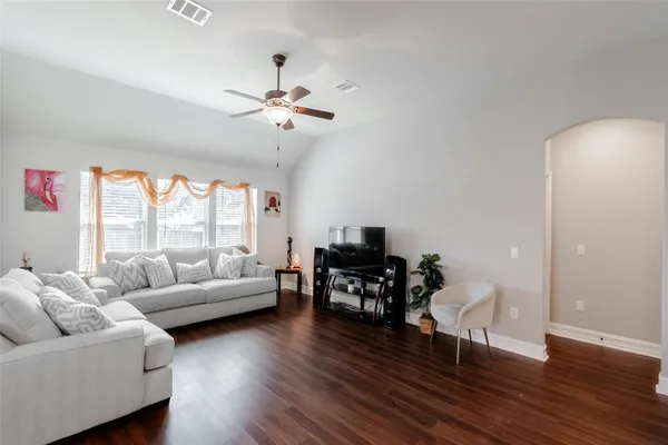 $3,050 | 2507 Linwood Drive, Mansfield, TX 76084