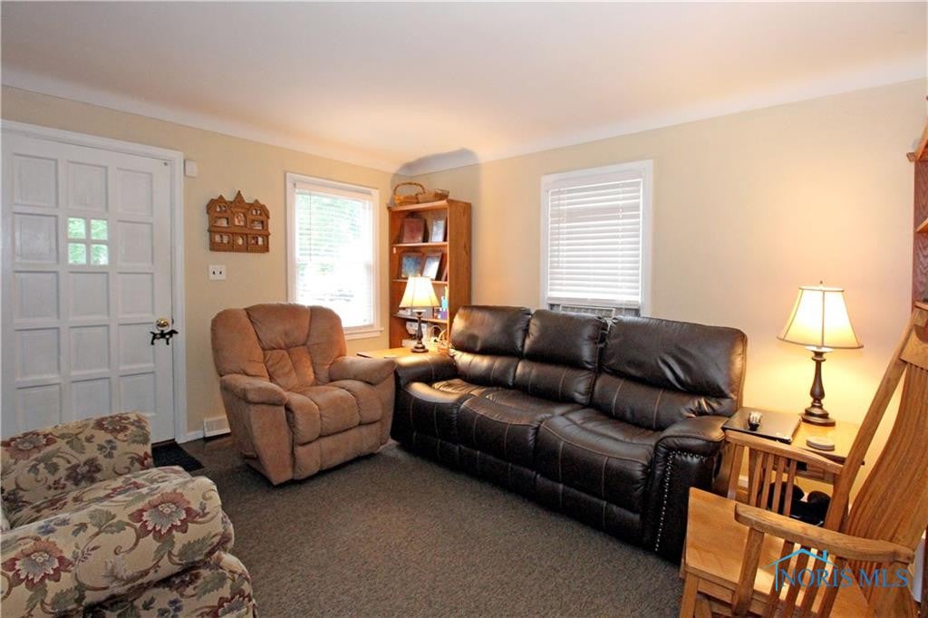 2934 Chipplegate Road Toledo, OH 43614 - Photo 4 of 17 Gallery Image 4