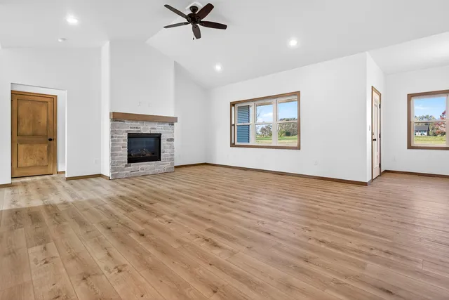 $659,900 | 758 Royal Saint Pats Drive, Wrightstown, WI 54180