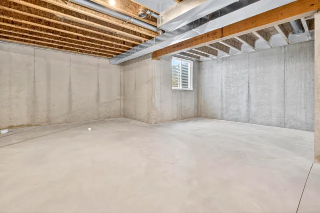 $659,900 | 758 Royal Saint Pats Drive, Wrightstown, WI 54180