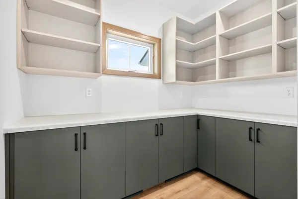 $649,900 | 758 Royal Saint Pats Drive, Wrightstown, WI 54180