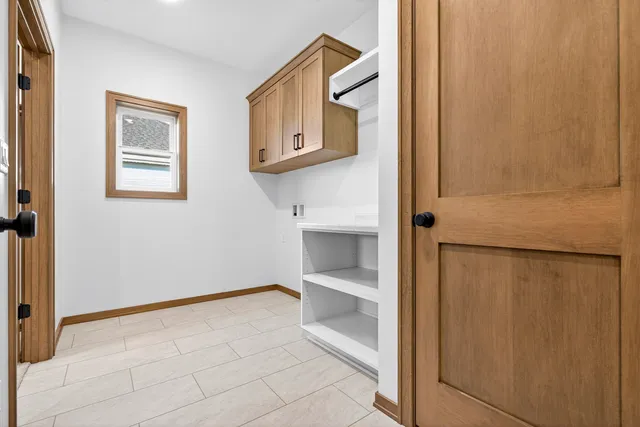 $659,900 | 758 Royal Saint Pats Drive, Wrightstown, WI 54180