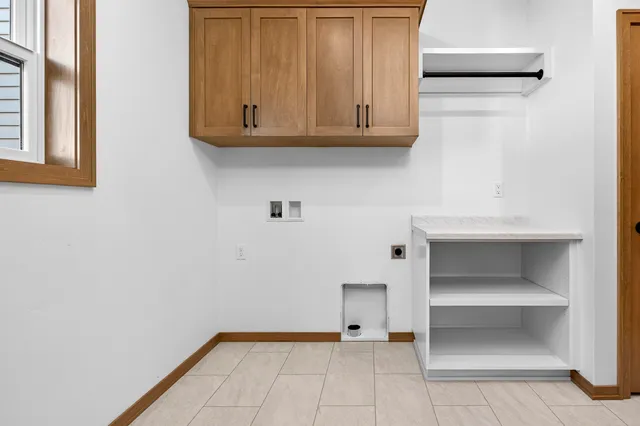 $659,900 | 758 Royal Saint Pats Drive, Wrightstown, WI 54180