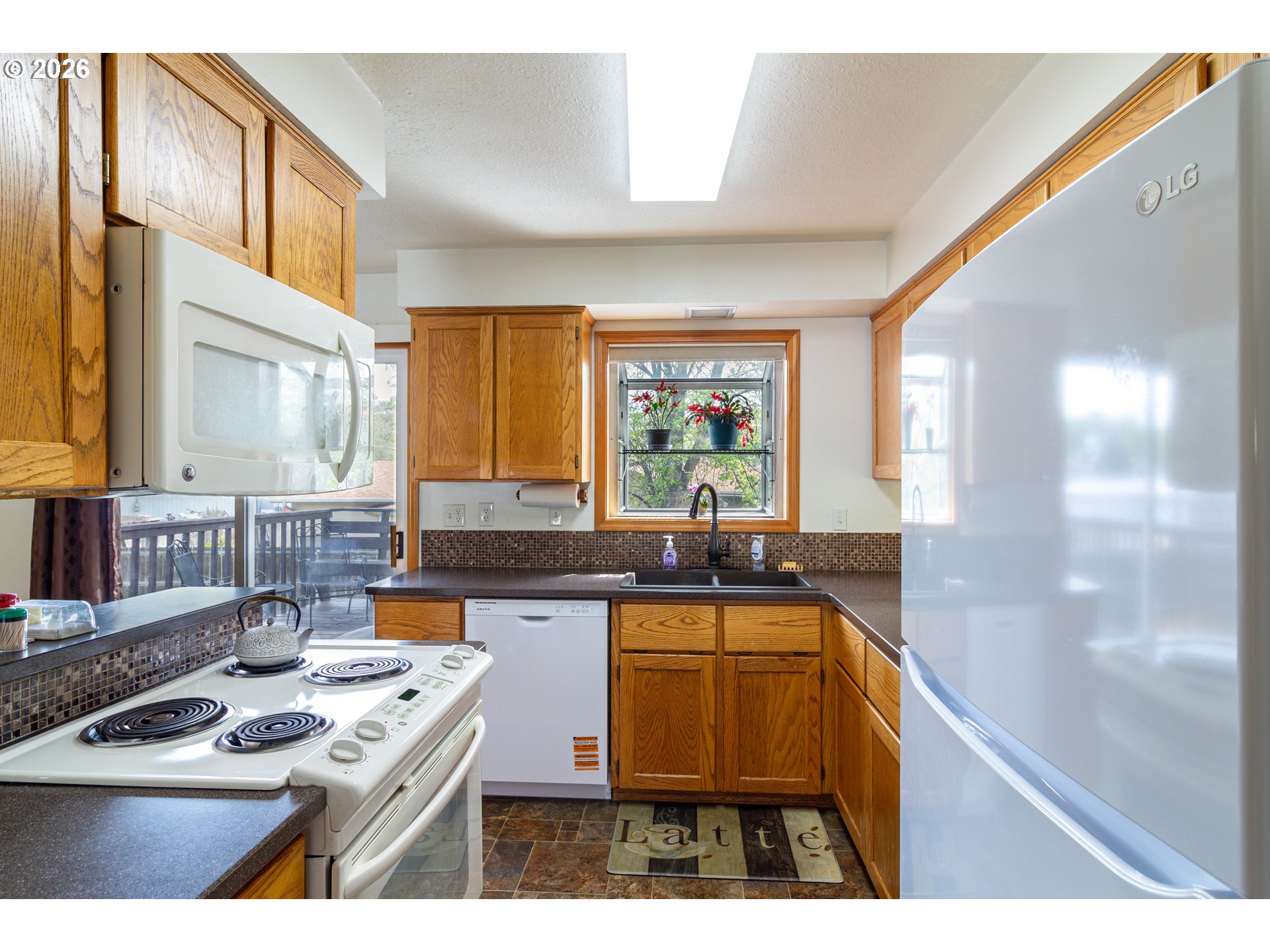 1302 Southwest 41st Street Pendleton, OR 97801 - Photo 10 of 37