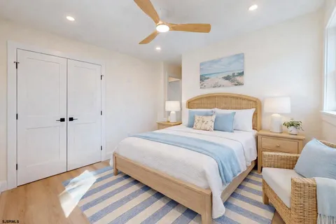 $750,000 | 29 East Hollywood Lane, Beesleys Point, NJ 08223