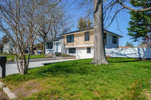 $750,000 | 29 East Hollywood Lane, Beesleys Point, NJ 08223