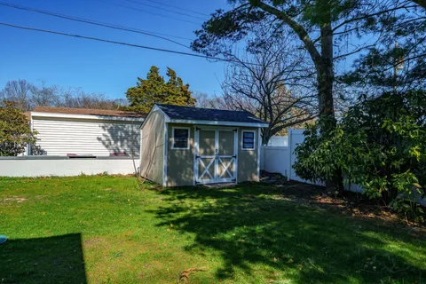 $750,000 | 29 East Hollywood Lane, Beesleys Point, NJ 08223