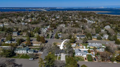 $750,000 | 29 East Hollywood Lane, Beesleys Point, NJ 08223