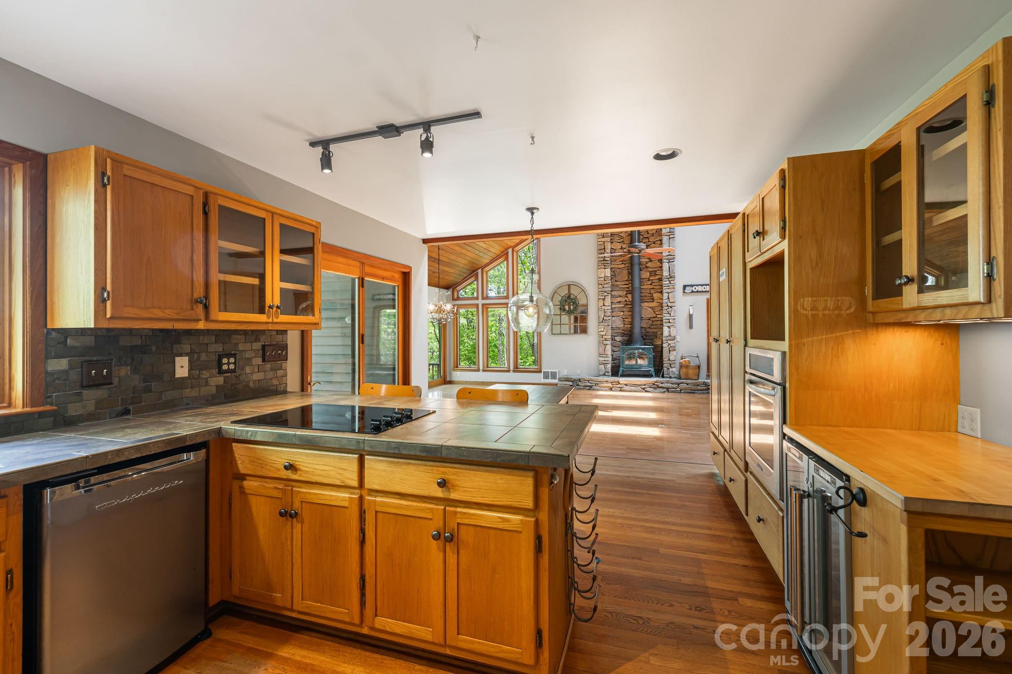 24 Smokey Road Asheville, NC 28803 - Photo 18 of 48 Gallery Image 18