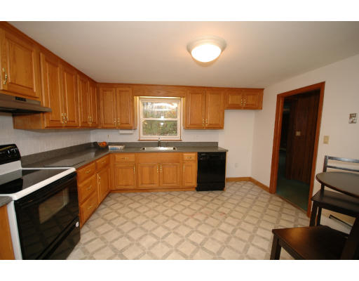 81 Brooks Street Maynard, MA 01754 - Photo 4 of 11 Gallery Image 4