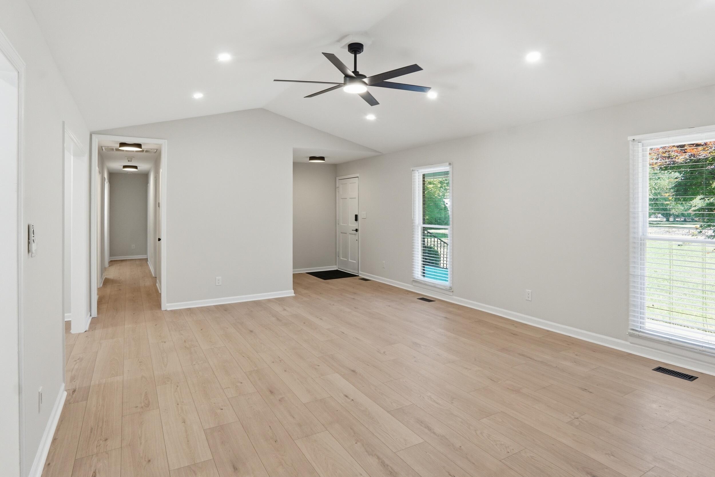 327 Bunch Ford Road Holly Hill, SC 29059 - Photo 14 of 57 Living Area 3