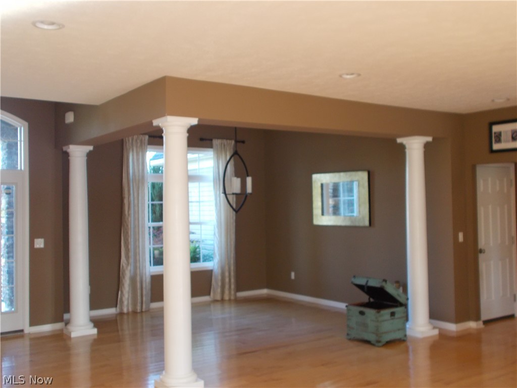 70330 Zunick Road Bridgeport, OH 43912 - Photo 9 of 30 Gallery Image 9