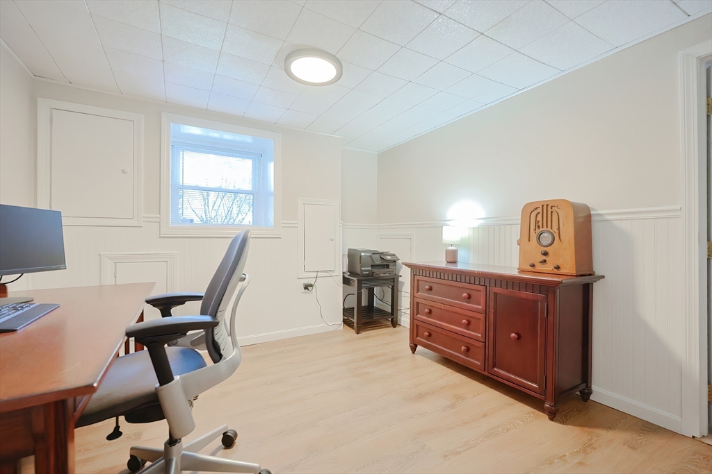 32 Anchorage Road Franklin, MA 02038 - Photo 24 of 32 a bed room with furniture and mirror