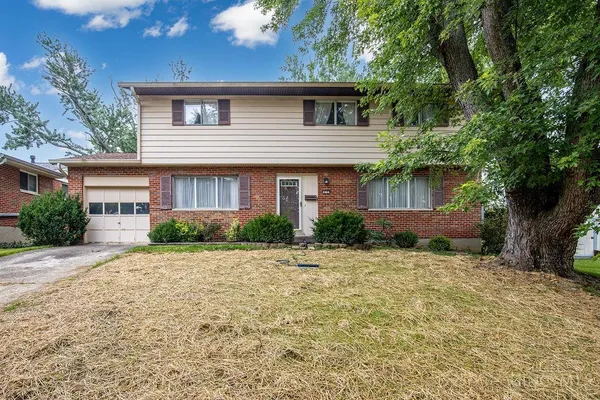 $299,900 | 818 Rosetree Lane, Cincinnati, OH 45230