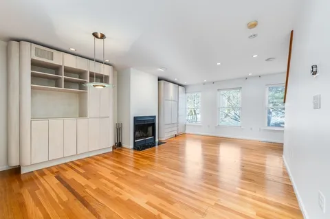 $634,000 | 100 Anderer Lane, Unit 2, Boston, MA 02132