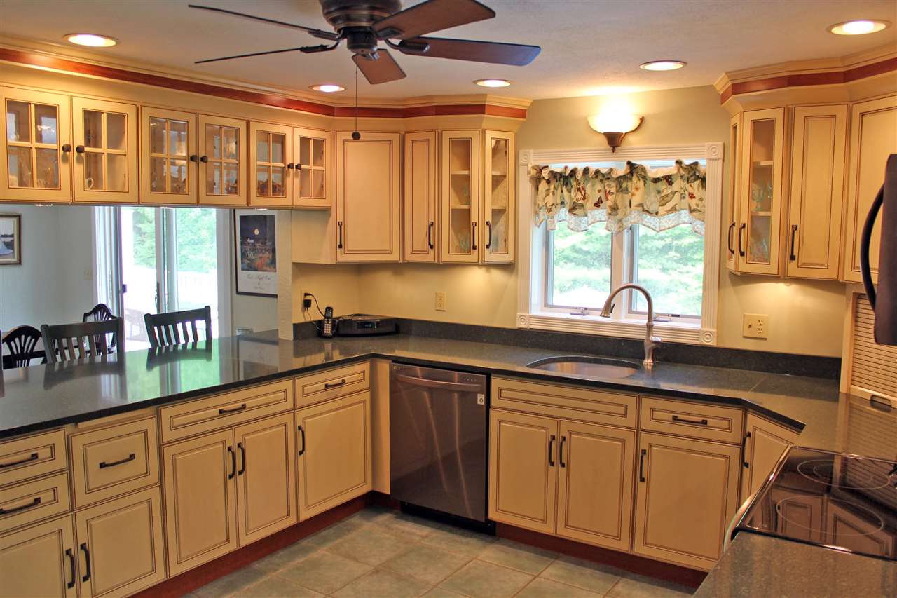 161 Harper Ridge Road Hampstead, NH 03826 - Photo 3 of 39 Gallery Image 3