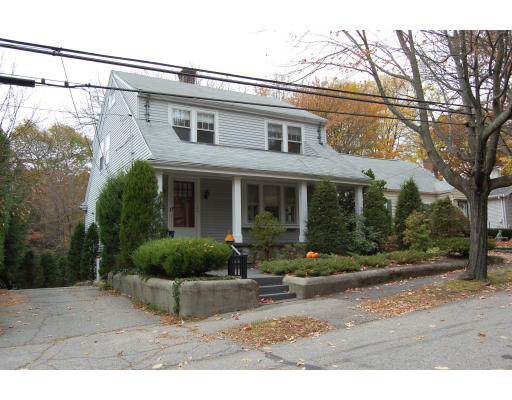 156 Ferncroft Road Milton, MA 02186 - Photo 1 of 17 Gallery Image 1