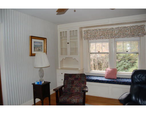 156 Ferncroft Road Milton, MA 02186 - Photo 8 of 17 Gallery Image 8