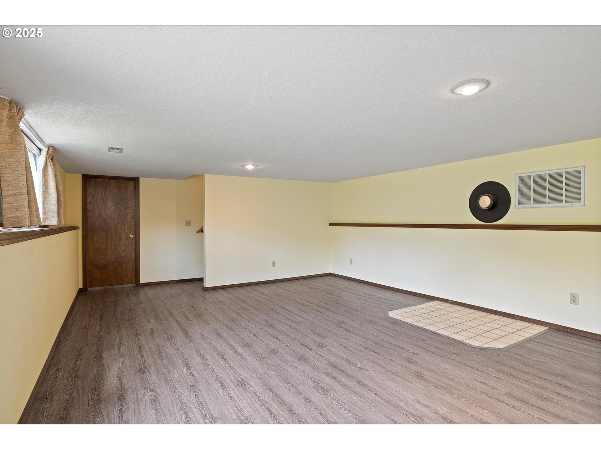 10340 Southwest 41st Avenue Portland, OR 97219 - Photo 21 of 33