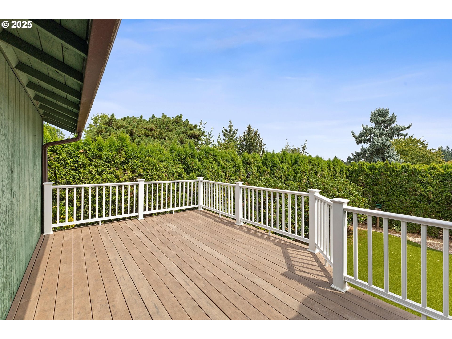 10340 Southwest 41st Avenue Portland, OR 97219 - Photo 24 of 33