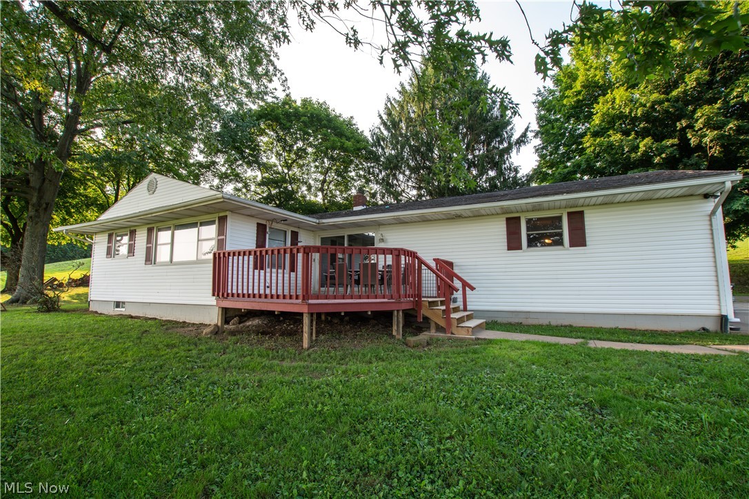 1757 Pleasant Valley Road Northeast New Philadelphia, OH 44663 - Photo 1 of 33