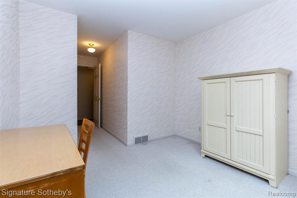 19710 West 13 Mile Road, Unit 101 Beverly Hills, MI 48025 - Photo 27 of 40