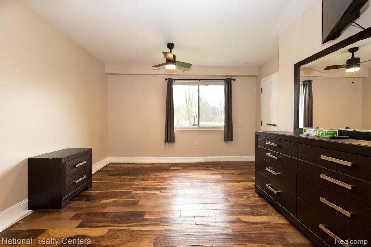 10868 Hibner Road Hartland, MI 48353 - Photo 25 of 36 Gallery Image 25