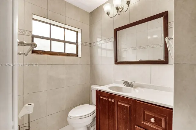 $625,000 | Golden Glades, Miami, FL 33162