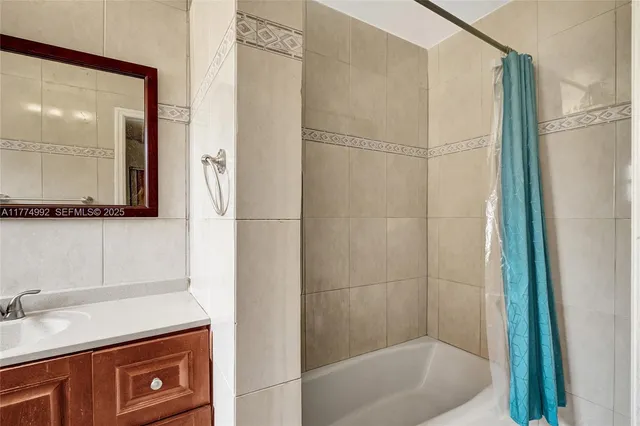 $625,000 | Golden Glades, Miami, FL 33162