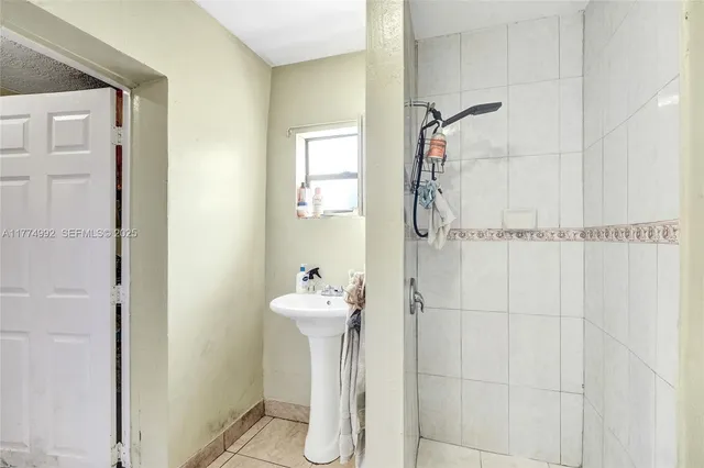 $625,000 | Golden Glades, Miami, FL 33162