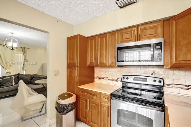 $625,000 | Golden Glades, Miami, FL 33162