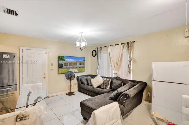 $625,000 | Golden Glades, Miami, FL 33162