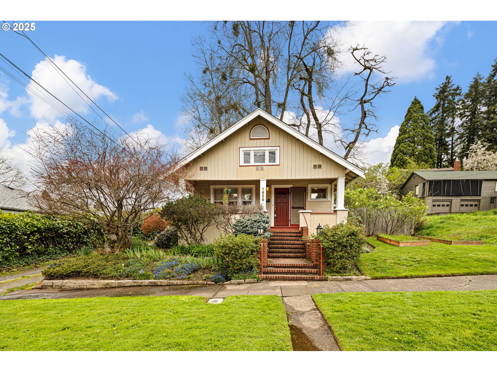 1659 East 23rd Avenue Eugene, OR 97403 - Photo 1 of 48