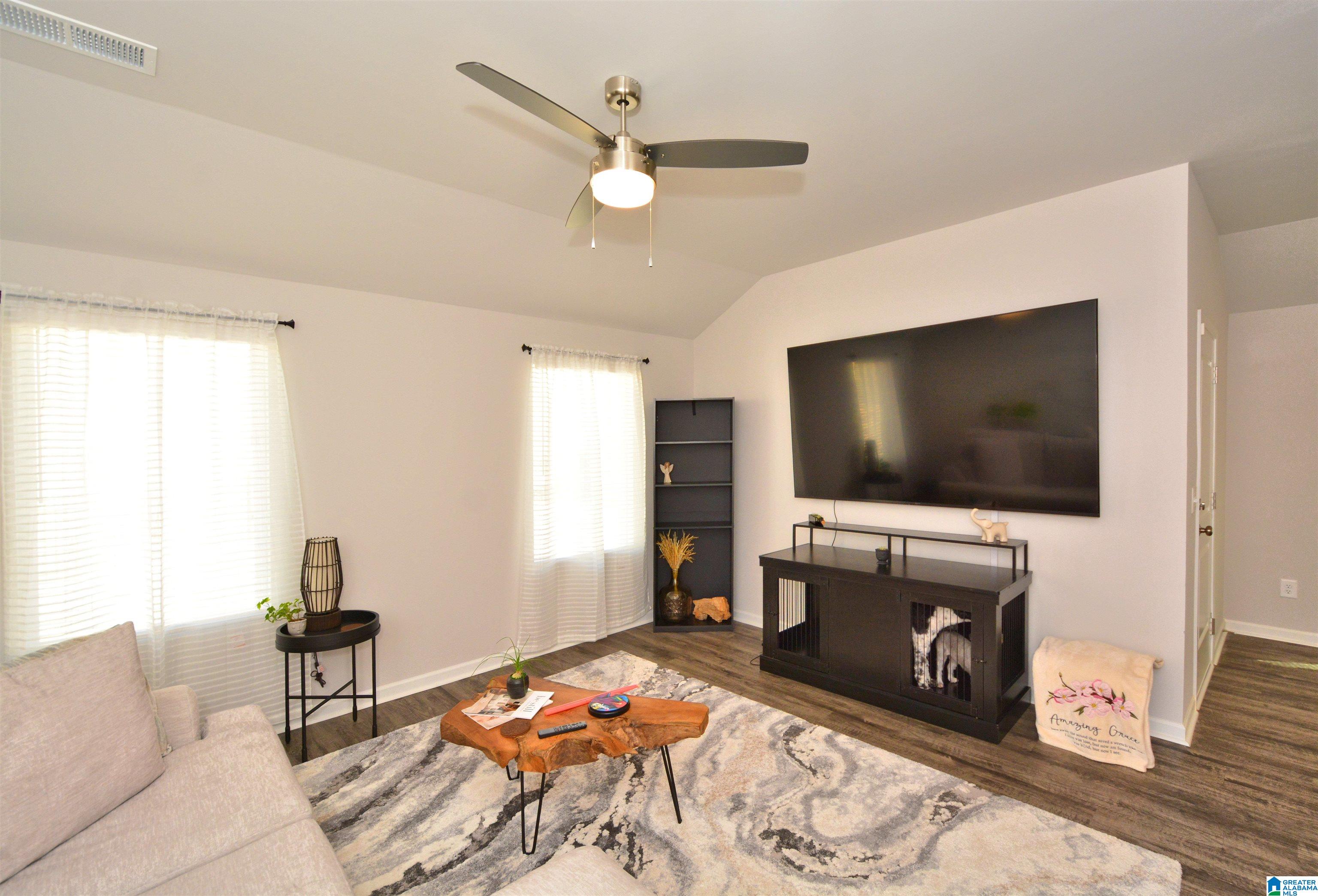 8832 Rockhampton Drive Leeds, AL 35094 - Photo 4 of 25