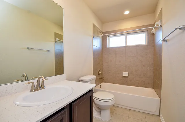 $2,700 | 5118 Brookshire Pass Drive, Fulshear, TX 77423