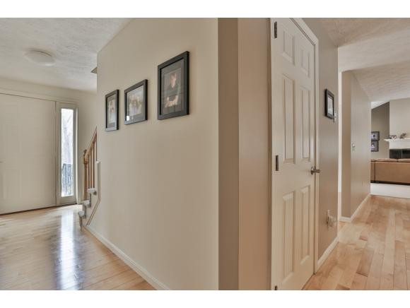 42 Dahl Road Merrimack, NH 03054 - Photo 13 of 34 Gallery Image 13