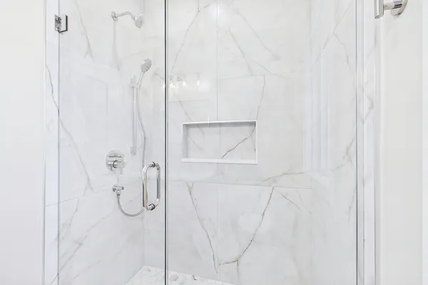 $1,595,000 | 6235 North Kedvale Avenue, Chicago, IL 60646