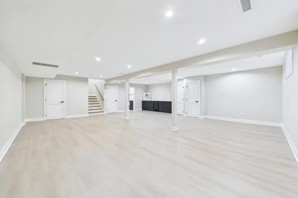 $1,595,000 | 6235 North Kedvale Avenue, Chicago, IL 60646