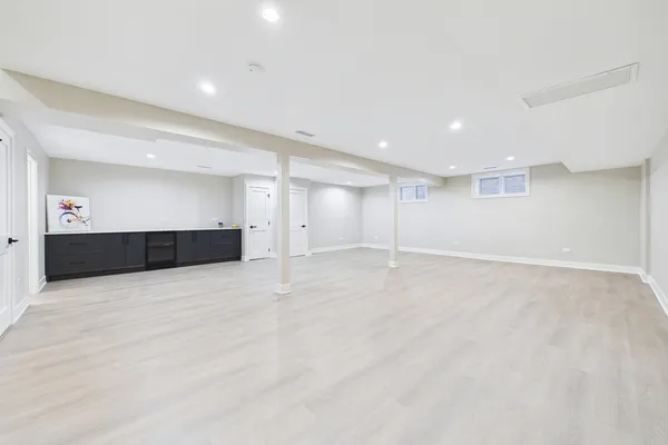 $1,595,000 | 6235 North Kedvale Avenue, Chicago, IL 60646