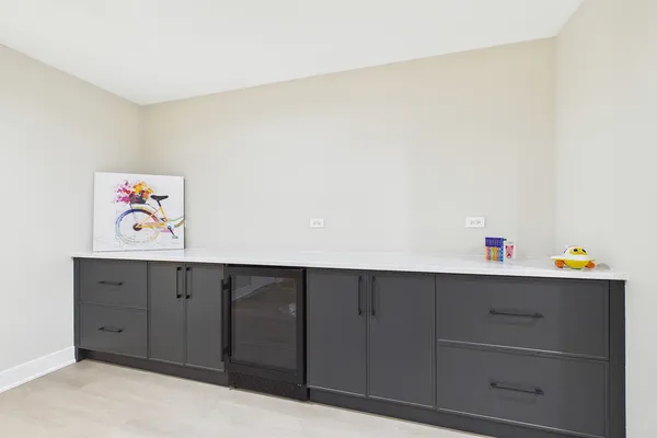 $1,595,000 | 6235 North Kedvale Avenue, Chicago, IL 60646