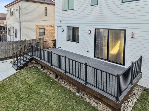 $1,595,000 | 6235 North Kedvale Avenue, Chicago, IL 60646